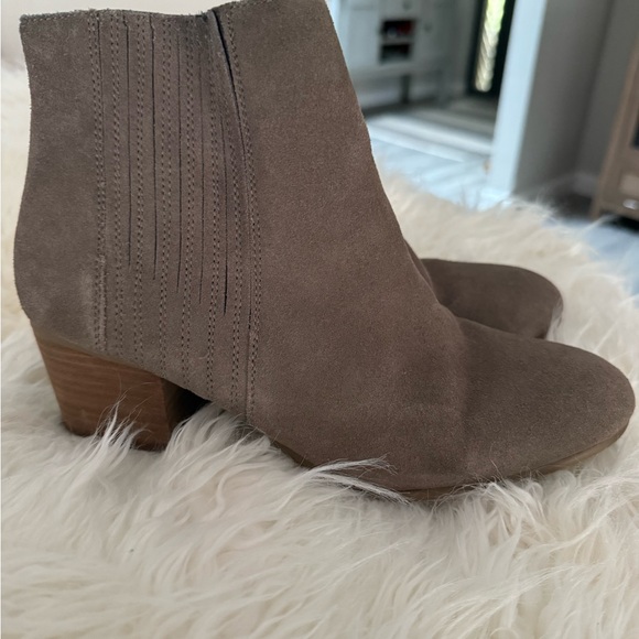 Crown Vintage Ryder Taupe Suede Ankle Booties - Picture 1 of 6